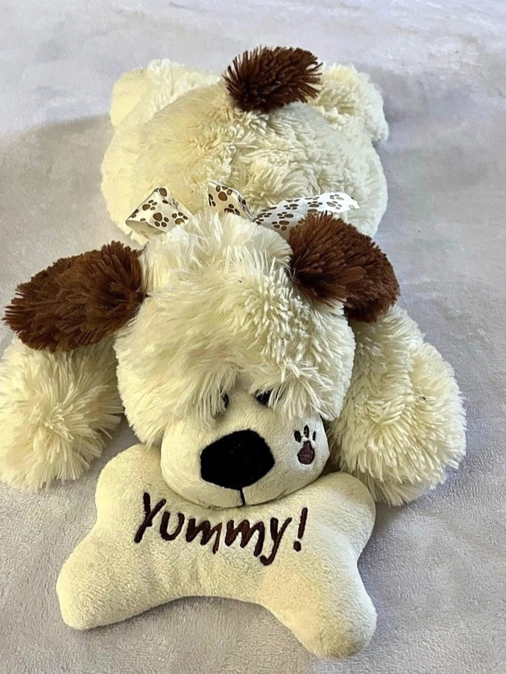 Vtg Style Fluffy Cream Brown Laying Puppy Dog Plush 18 Inch W “yummy” Bone